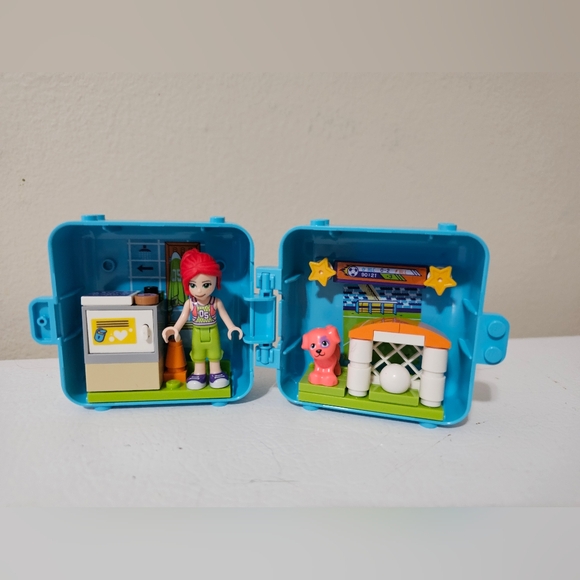 Lego Friends Figures and Accessories - Picture 4 of 8